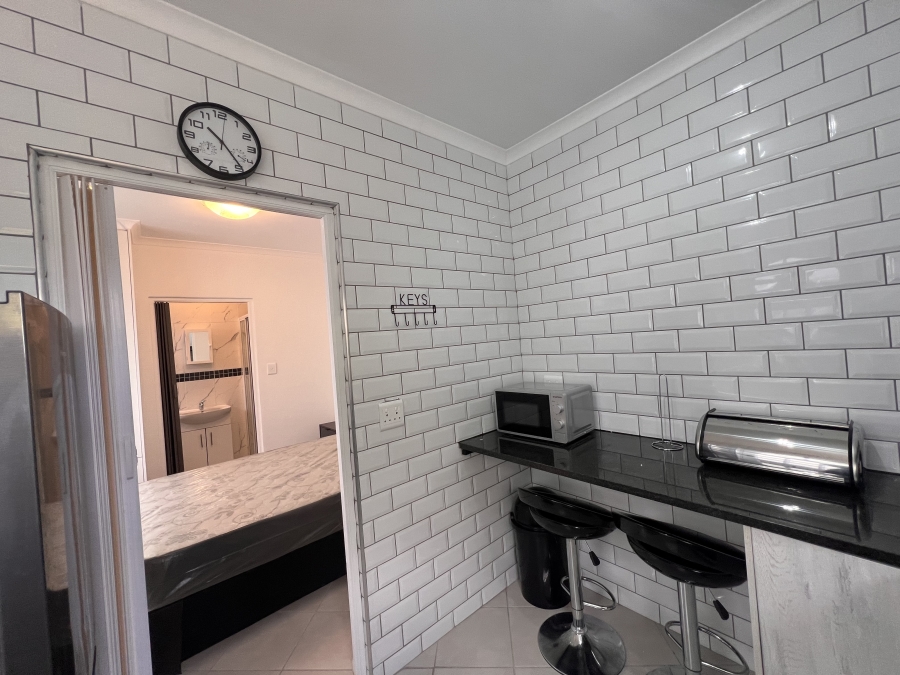 To Let 1 Bedroom Property for Rent in Tijgerhof Western Cape